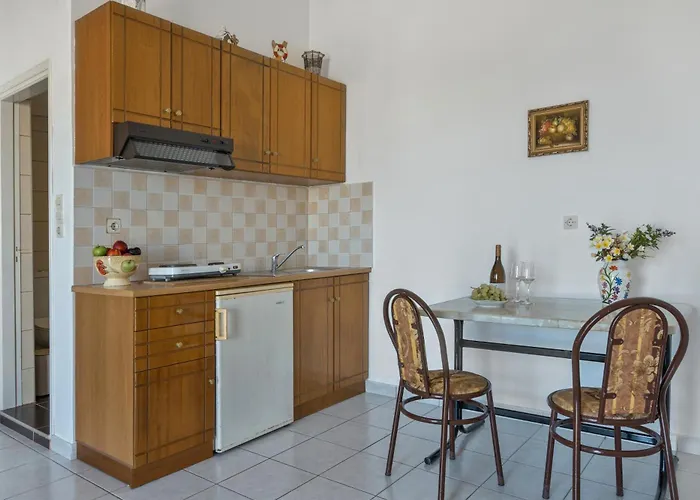 Frantzis 6 Nisyros Island Skála